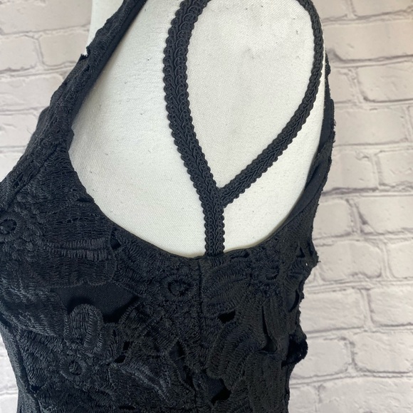 ASTR Black Floral Embroidered Mini Dress Lace size XS Boho Bodycon Sleeveless - Picture 7 of 12